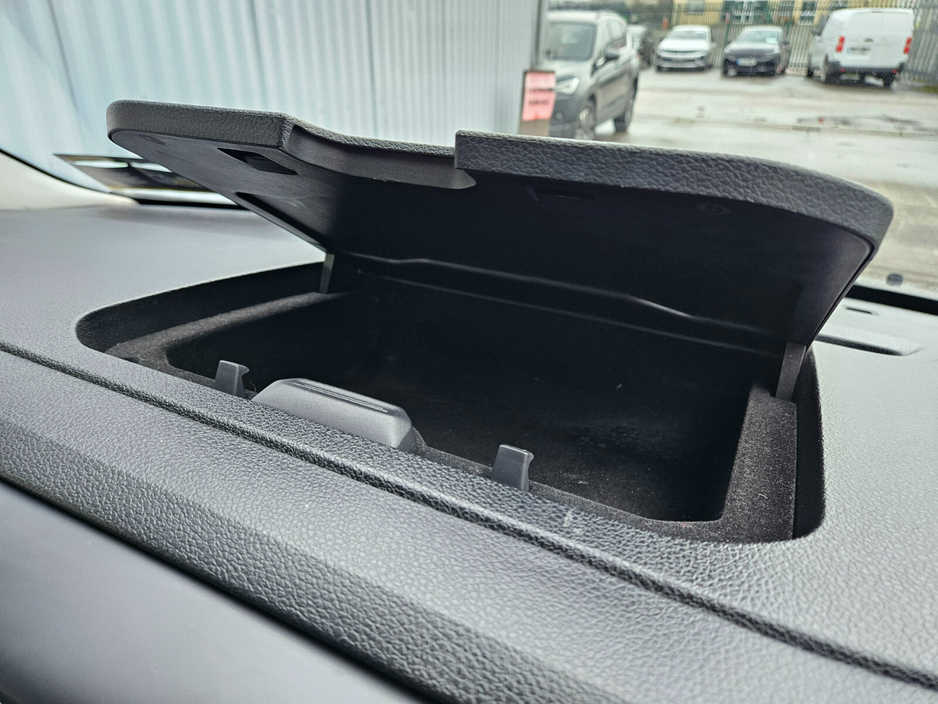 2019 Peugeot Expert  €29,950