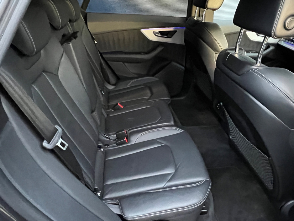 2019 Audi Q8 - image 47
