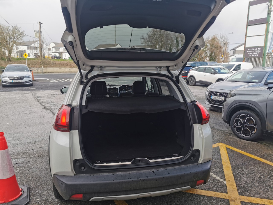 2019 Peugeot 2008 - image 6