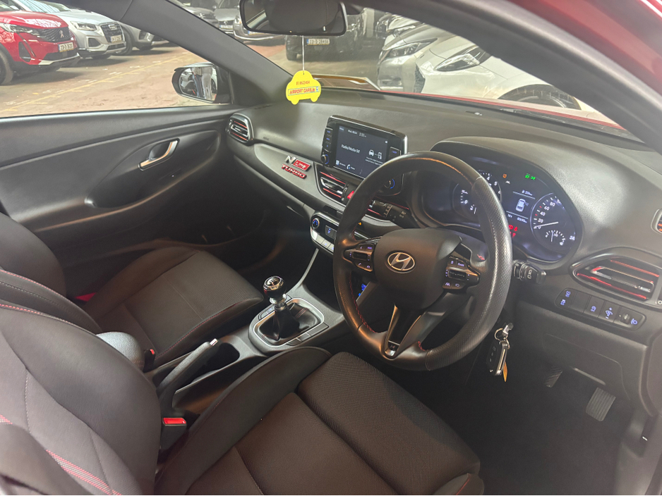 2022 Hyundai i30 - image 11