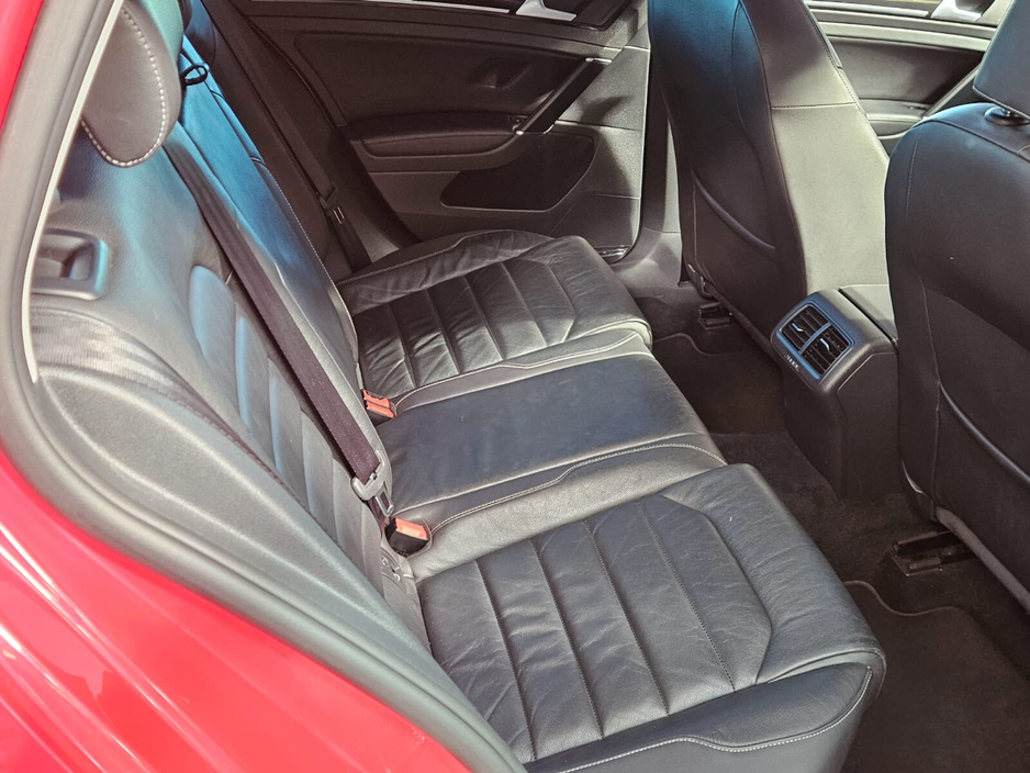 2017 Volkswagen Golf - image 5