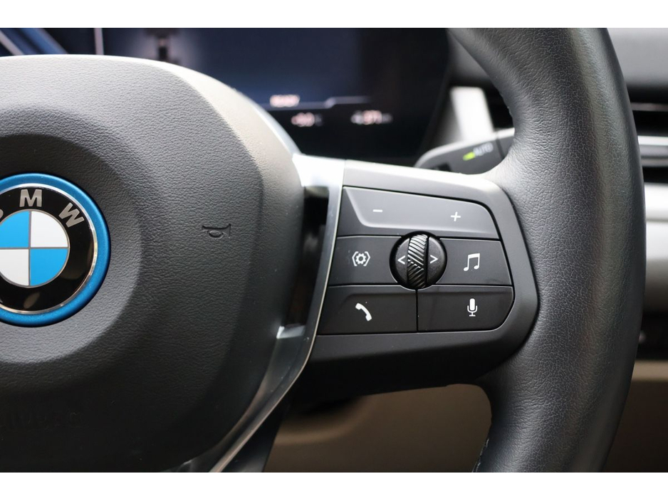 2024 BMW iX1 - image 9