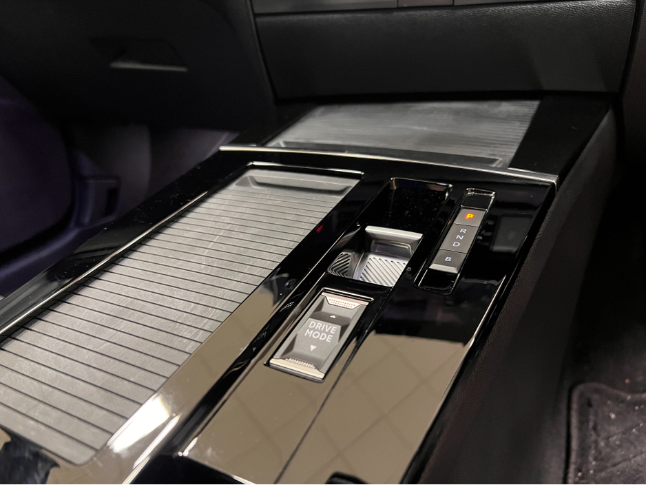 2024 Opel Astra Amazing Car 180BHP Hybrid Auto Top Of The Sportsline GS Huge Spec As New Only 3900 Kms www.bolands.ie Est.1955 €32,950