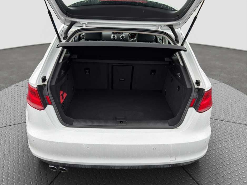 2015 Audi A3 - image 19