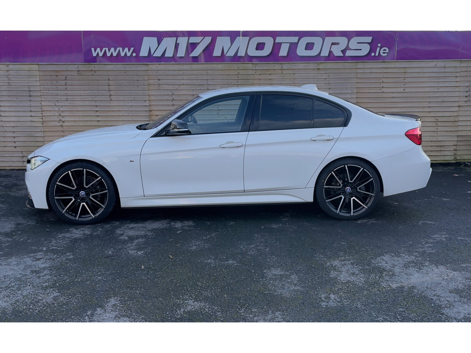 2016 BMW 3 Series - image 3