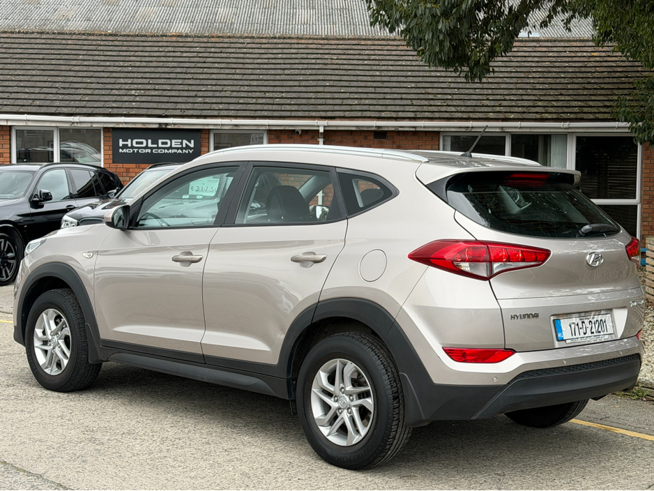 2017 Hyundai Tucson - image 12
