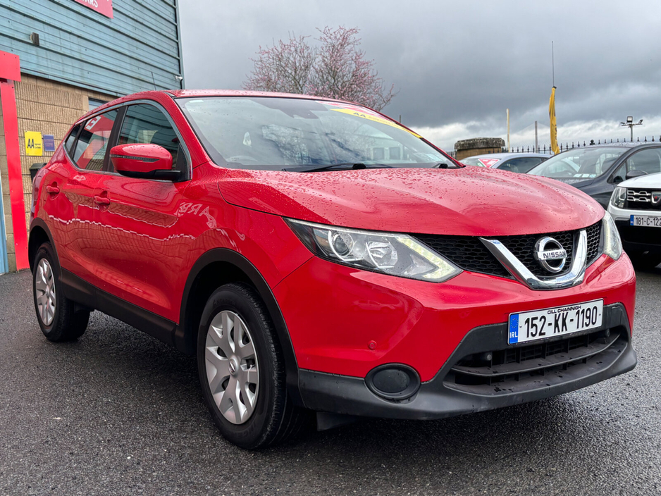 2015 Nissan Qashqai - image 3