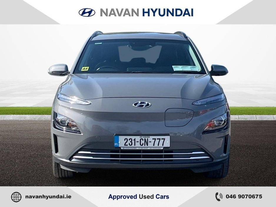 2023 Hyundai Kona - image 2