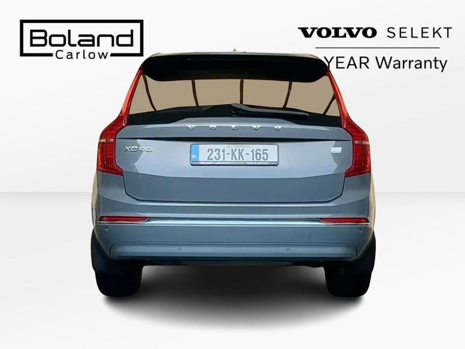 2023 Volvo XC90 - image 12