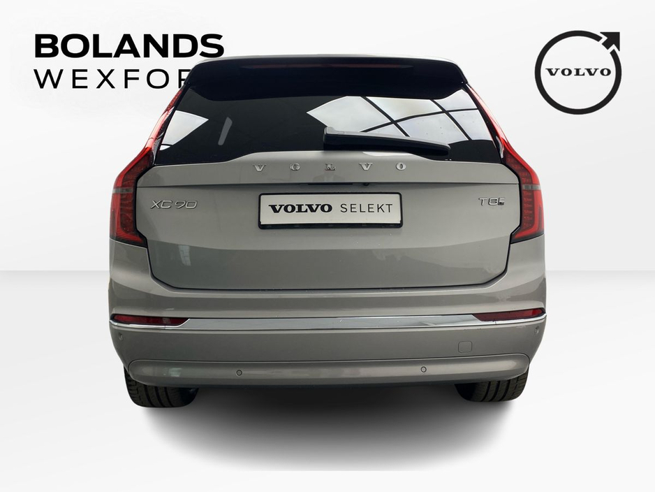 2025 Volvo XC90 - image 12