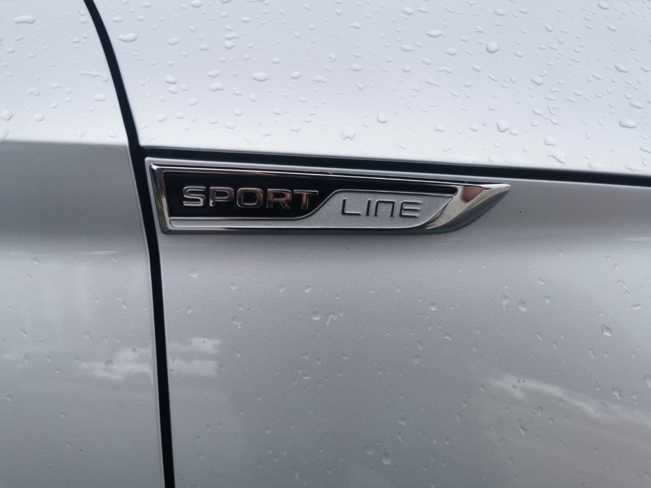 2024 Skoda Superb - image 3