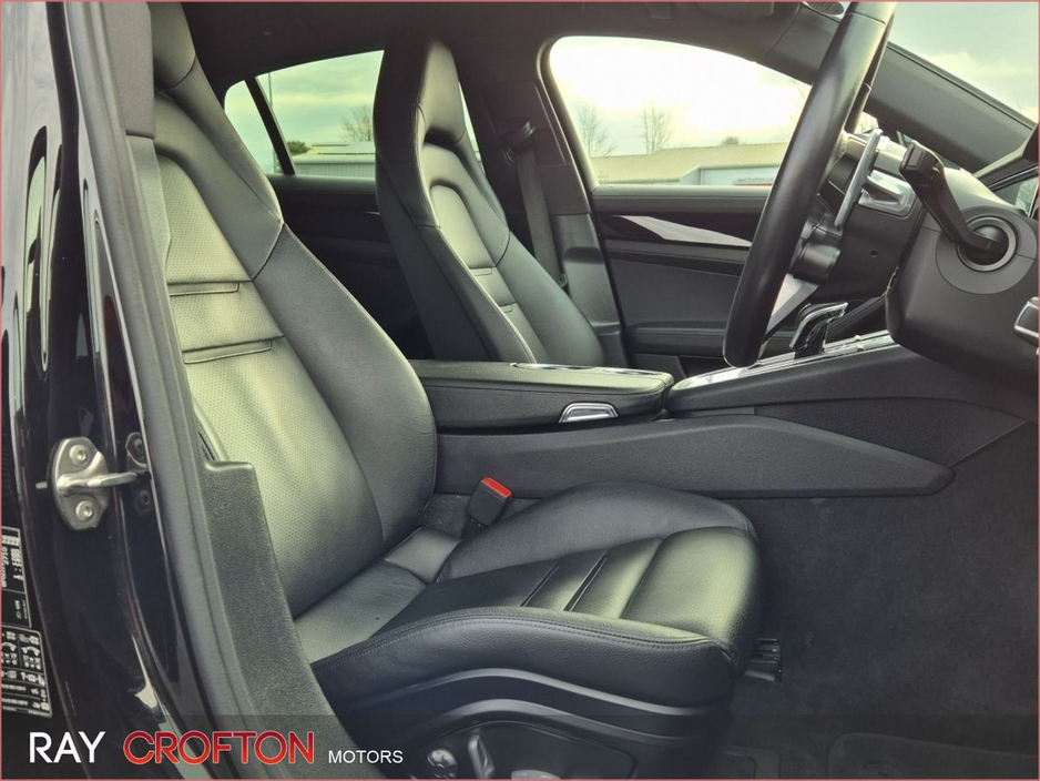 2018 Porsche Panamera Panamera 4 E Hybrid €59,950