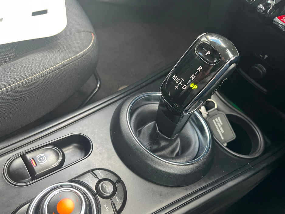 2021 MINI Countryman - image 13