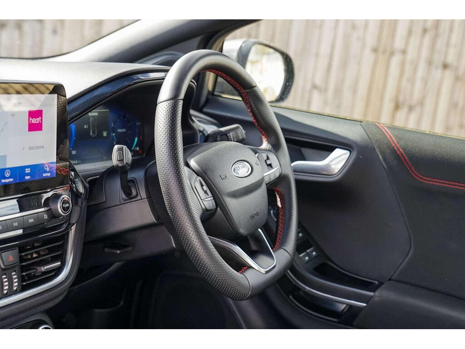 2021 Ford Puma - image 9