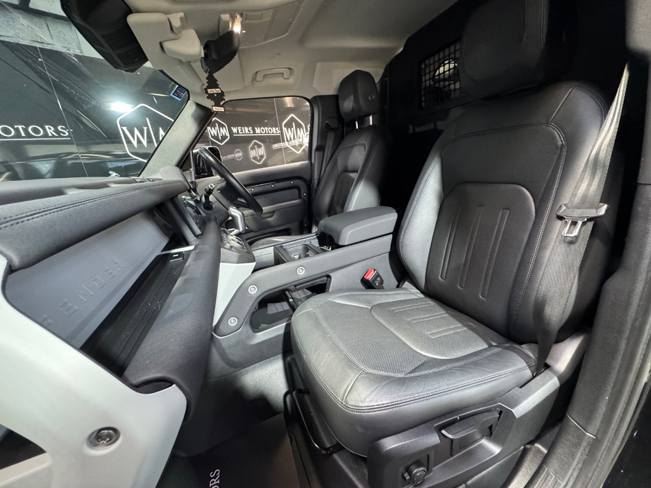 2021 Land Rover Defender - image 21