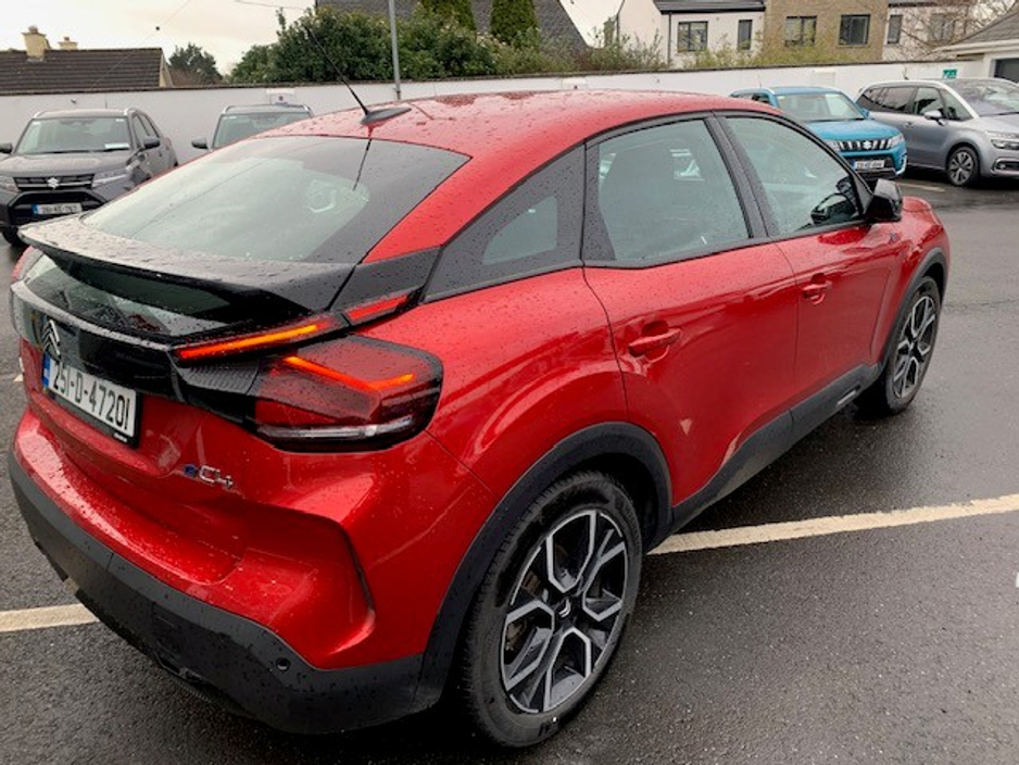 2025 Citroen C4 - image 3