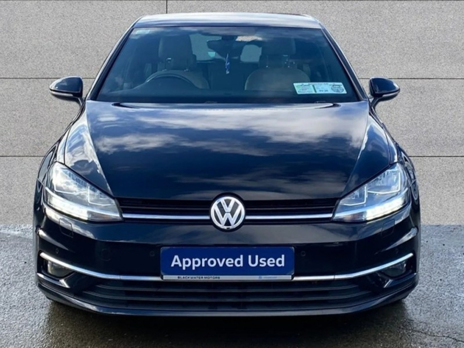 2019 Volkswagen Golf - image 4