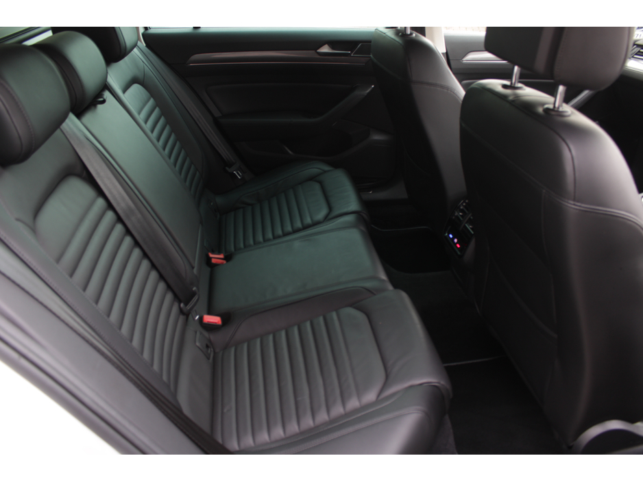 2019 Volkswagen Passat 2.0TDI 150BHP ALLTRACKEDITION 5DR ESTATE AUTOMATIC // STUNNING CAR WITH ONLY 108, 000 KMS // BUY WITH CONFIDENCE AA AND SIMI APPROVED DEALER 2025 // FINANCE ARRANGED // ALL TRADE INS WELCOME // €23,950