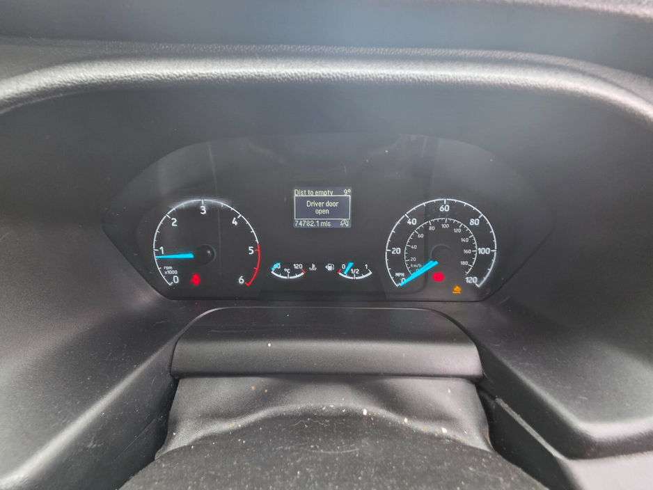 2021 Ford Transit Custom - image 9