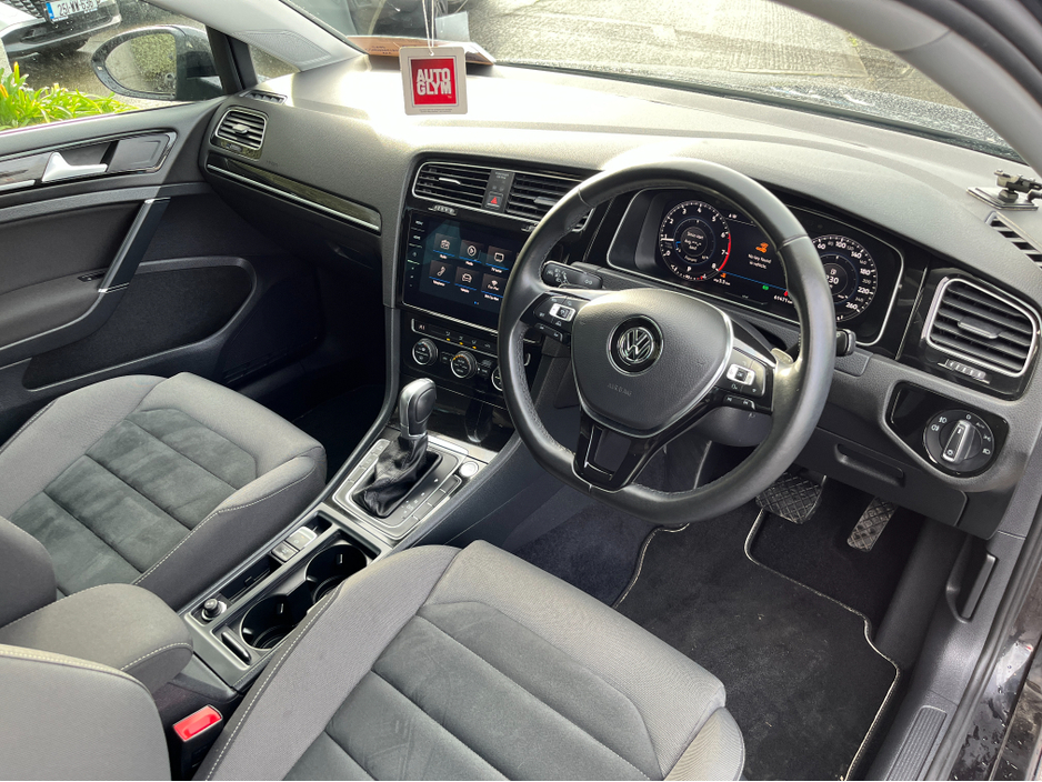 2017 Volkswagen Golf HIGHLINE AUTOMATIC 1.4 PETROL //HIGH SPEC//REVERSE CAMERA//KEYLESS ENTRY//BLIND SPOT WARNING//ADAPTIVE CRUISE CONTROL// €16,950