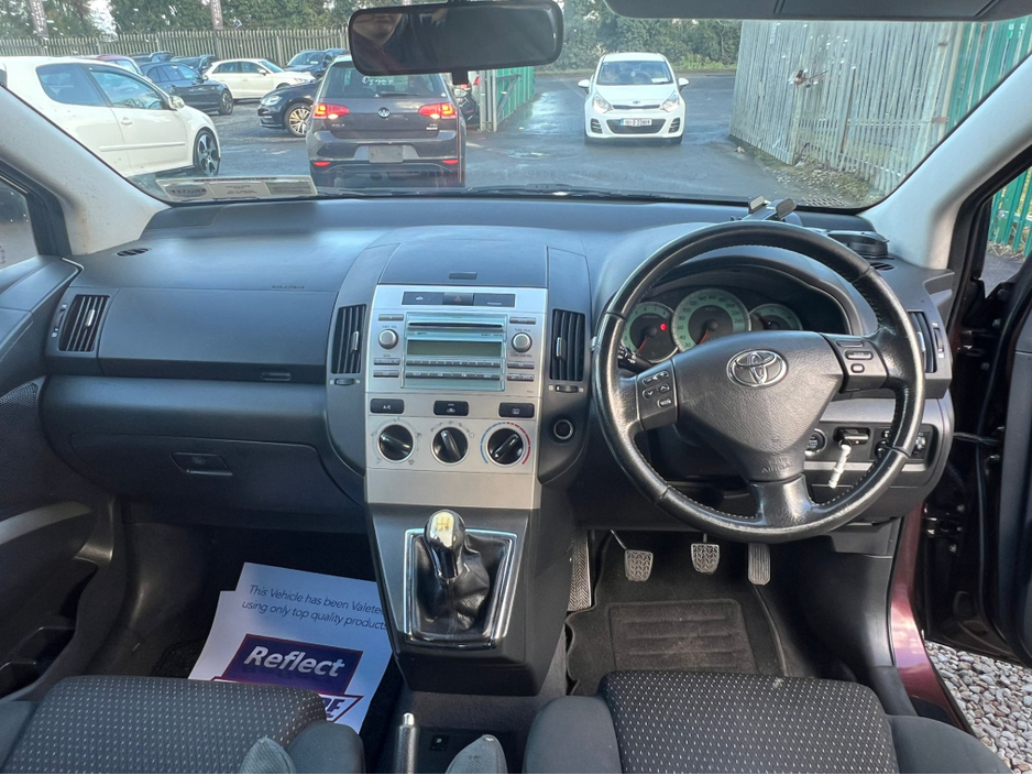 2009 Toyota Corolla - image 13