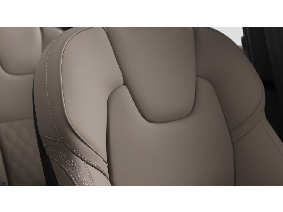 2026 Volvo XC90 - image 17