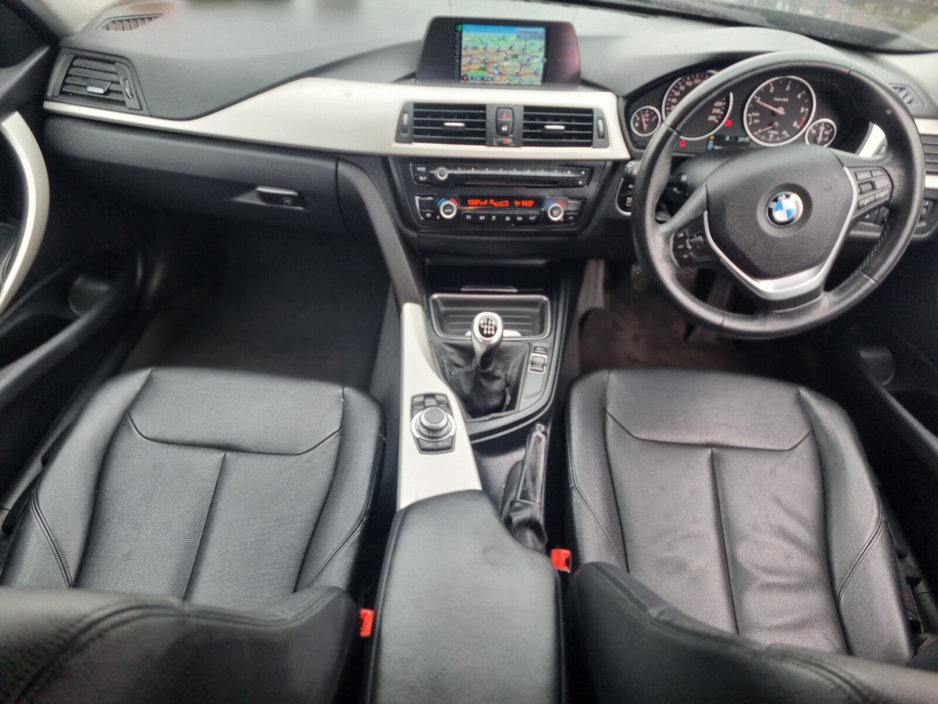 2014 BMW 3 Series - image 6