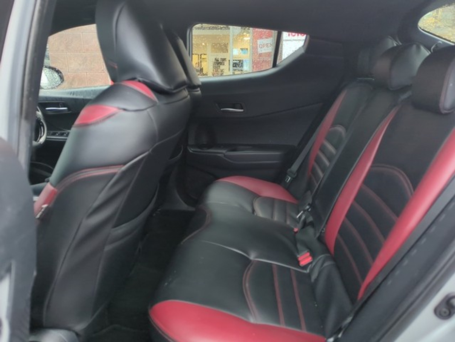 2018 Toyota C-HR C-HR HYBRID LUNA €21,000