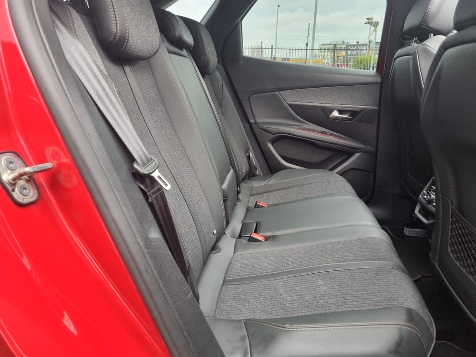 2019 Peugeot 3008 - image 28