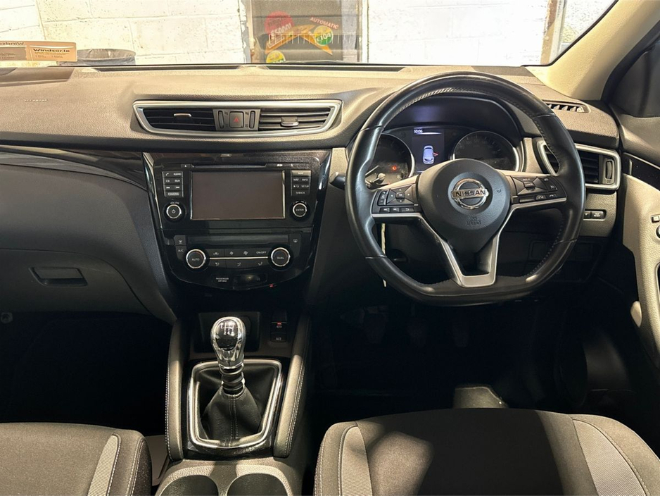 2019 Nissan Qashqai - image 3