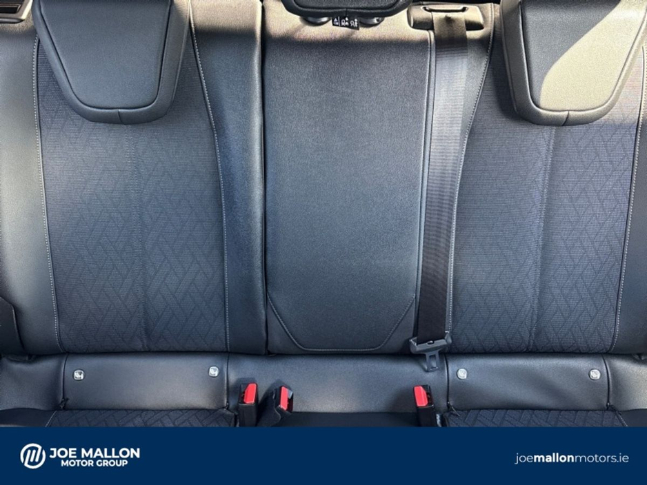 2021 Opel Corsa - image 15