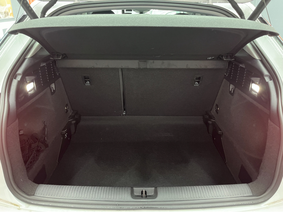 2024 Audi Q2 €36950 2024 AUDI Q2 35TDI ADVANCED 2.0 AUTOMATIC / CRUISE CONTROL / REVERSE CAMERA / HEATED SEATS / APPLE CARPLAY €36,950