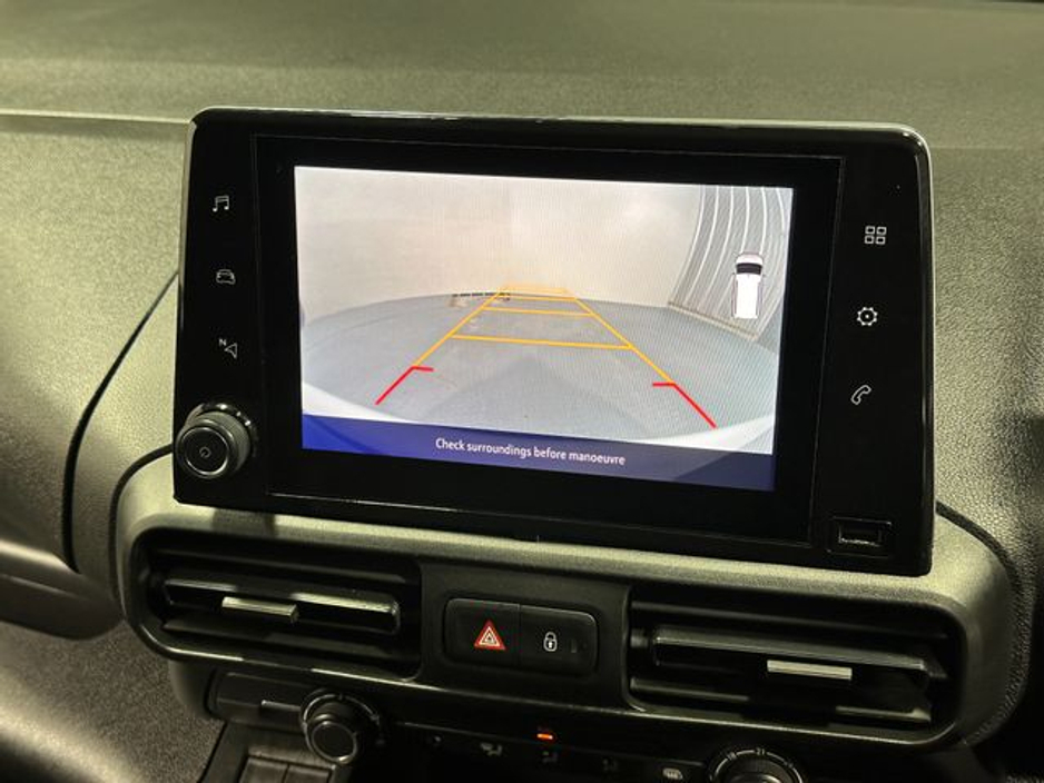 2023 Opel Combo Pro 100 BHP* High Spec* €17,800