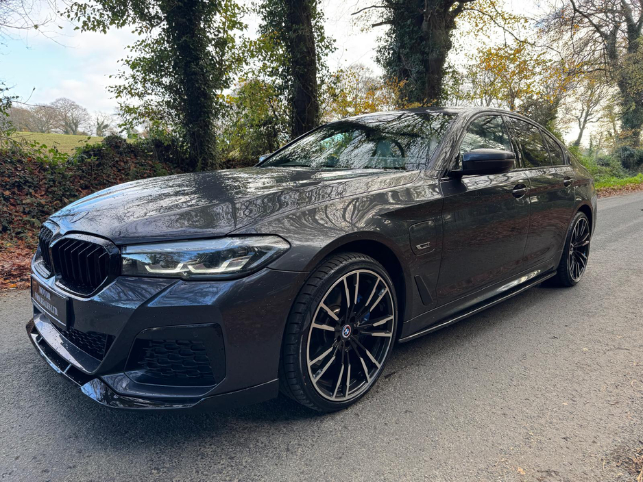 2023 BMW 5 Series - image 14