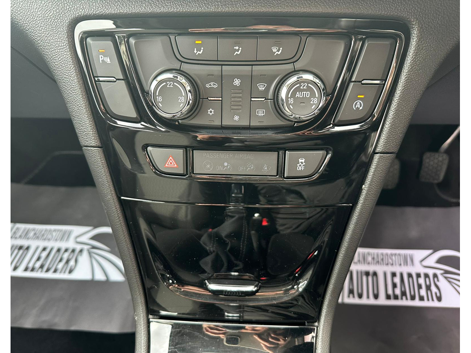 2019 Opel Mokka - image 25