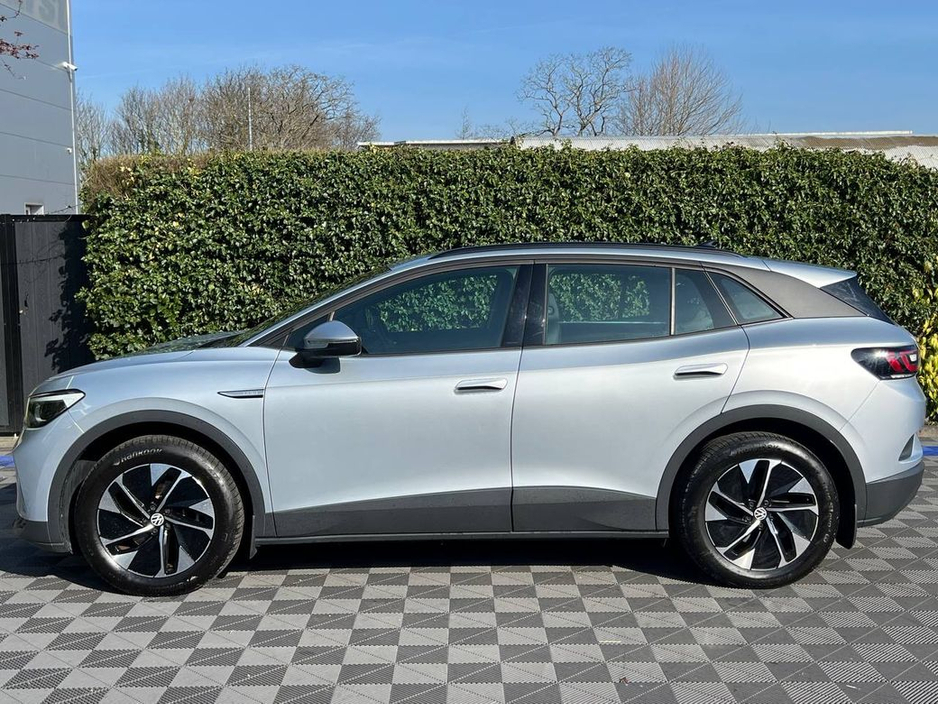 2023 Volkswagen ID.4 - image 3