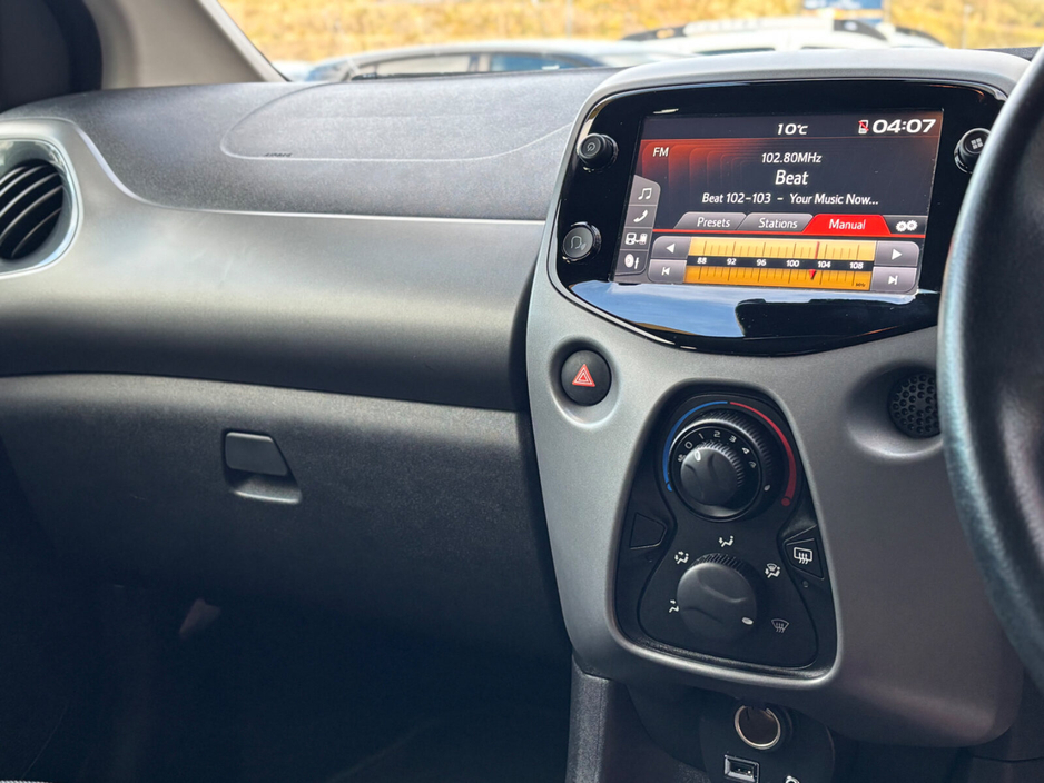 2020 Toyota Aygo 1.0 VVT-i x-play Smartphone €11,950