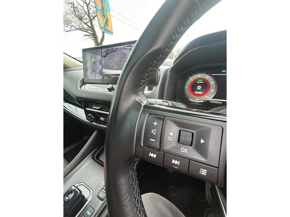 2023 Nissan Qashqai ePOWER QASHQAI SV PREMIUM €25,850