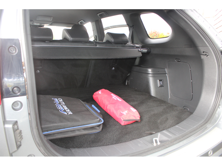 2019 Mitsubishi Outlander - image 13