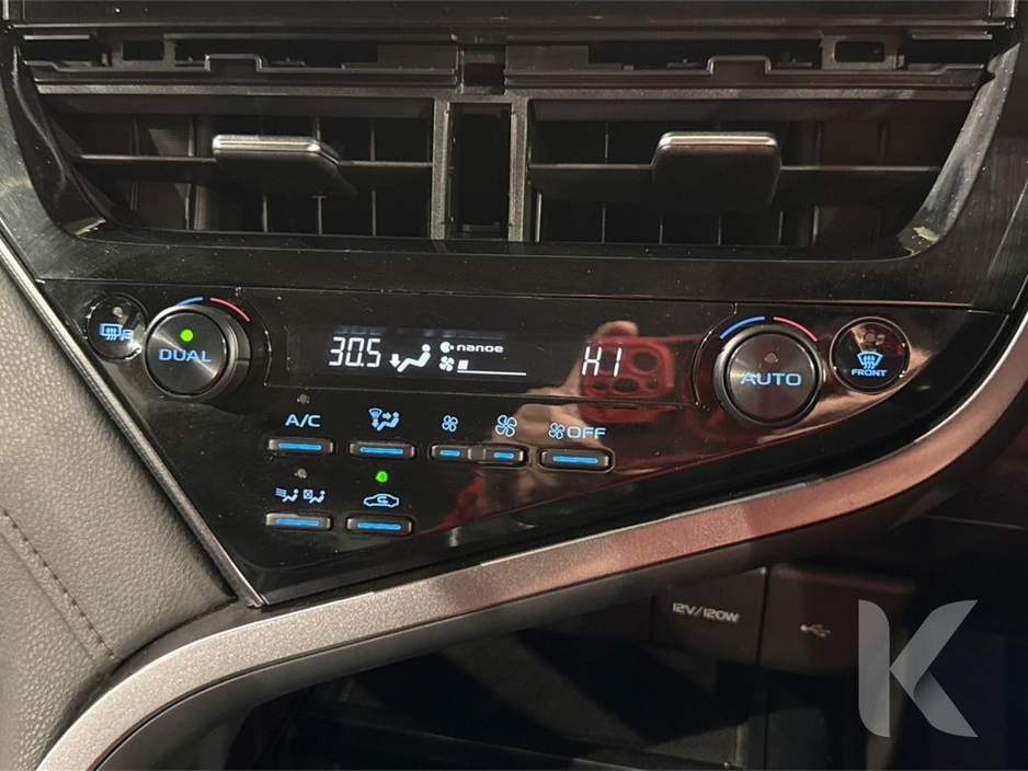 2021 Toyota Camry - image 21