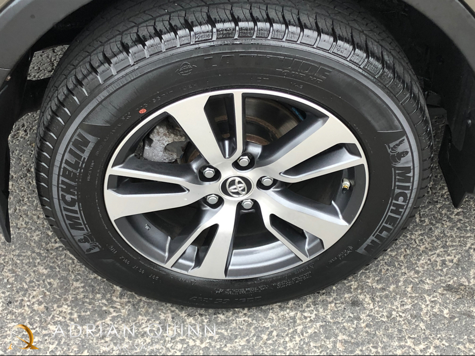 2016 Toyota Rav4 - image 6