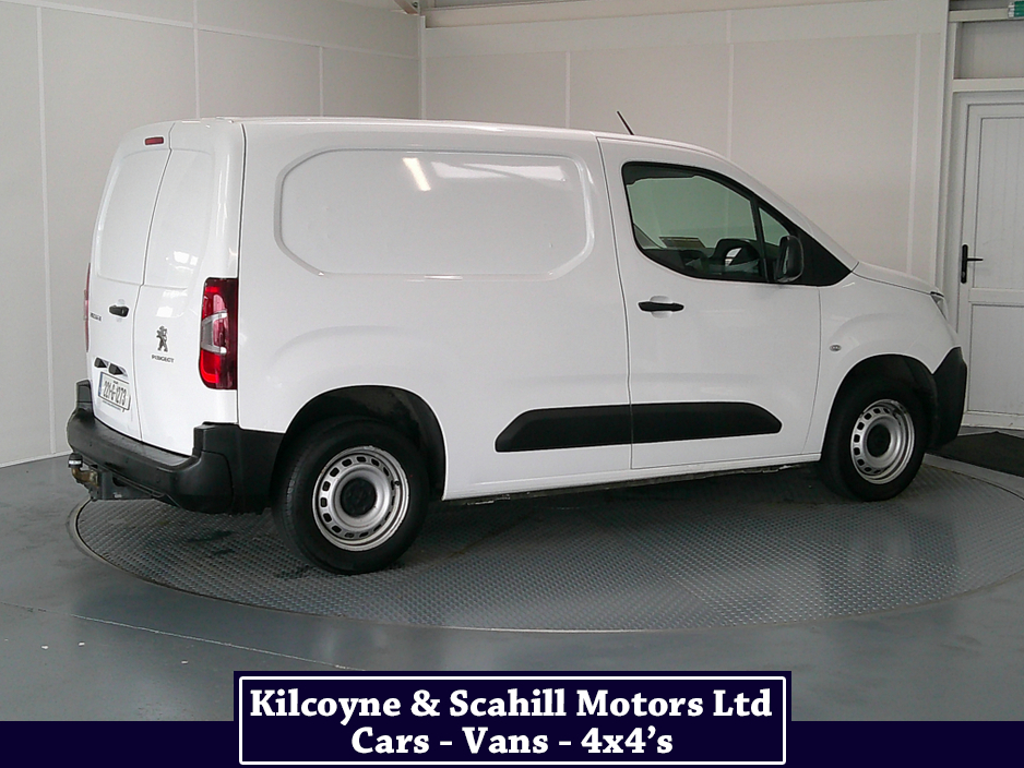 2022 Peugeot Partner - image 7