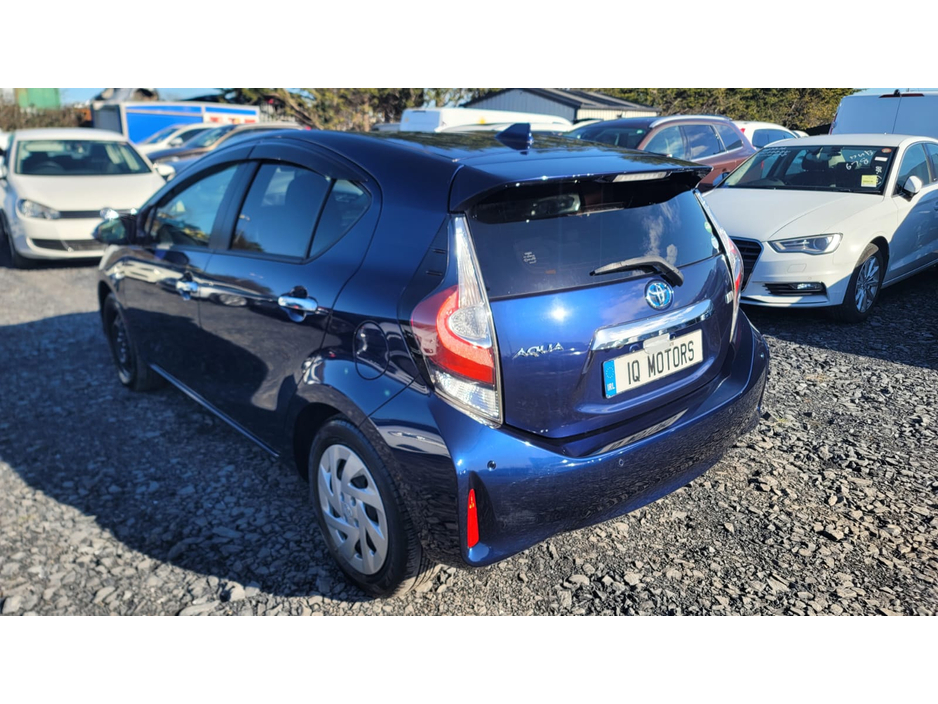 2019 Toyota Aqua - image 4