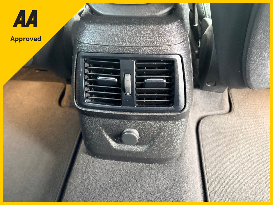 2016 BMW 2 Series Gran Tourer - image 26