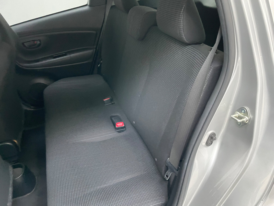 2019 Toyota Yaris - image 15