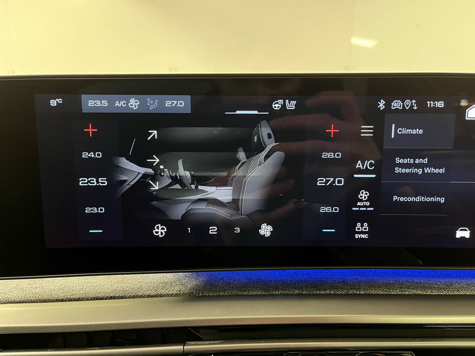 2025 Peugeot 3008 GT EV 73kWh 210BHP - Reversing Camera - Ambient Lighting - Sat Nav - Climate Control - Heated Seats/Steering Wheel - Keyless Start - Apple CarPlay/Android Auto €35,450