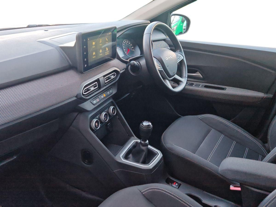 2023 Dacia Jogger - image 4