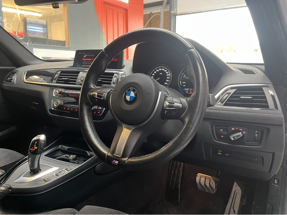 2018 BMW 1 Series - image 9