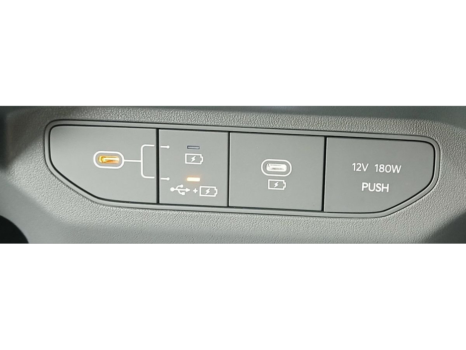 2025 Kia EV3 - image 15