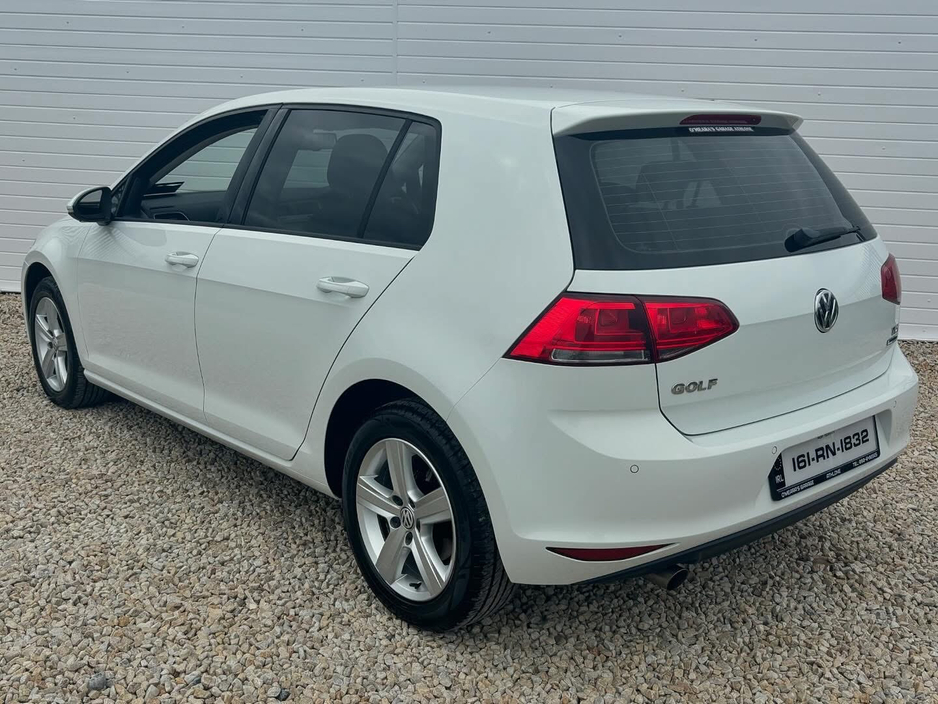 2016 Volkswagen Golf - image 4